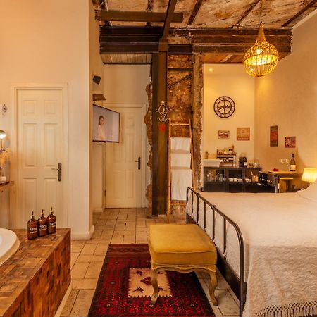 Trieste Neve Tzedek Boutique Suites Тел Авив Екстериор снимка