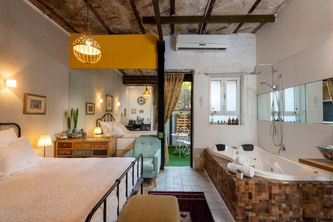 Trieste Neve Tzedek Boutique Suites Тел Авив Екстериор снимка