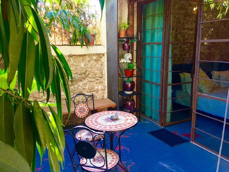Trieste Neve Tzedek Boutique Suites Тел Авив Екстериор снимка